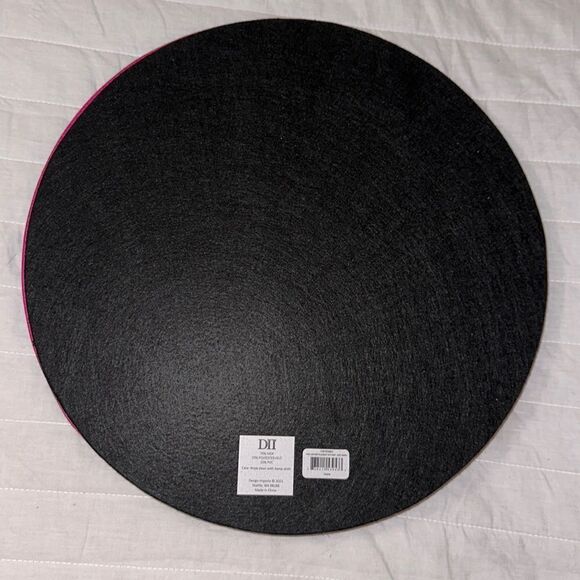 Set of Snakeskin Round Pebbled Faux Leather Vinyl Placemats, Table Runner ++++ - Picture 4 of 17